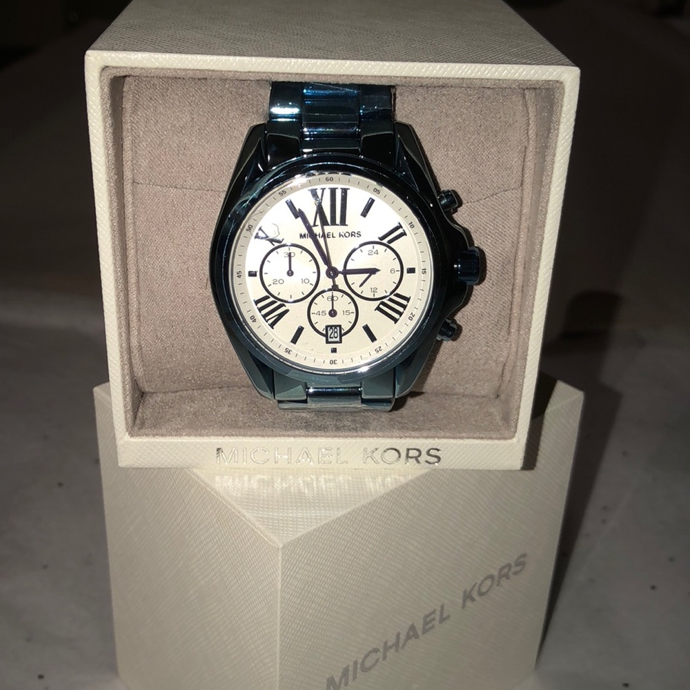 Micheal Kors ladies Bradshaw watch - Picture 5 of 5